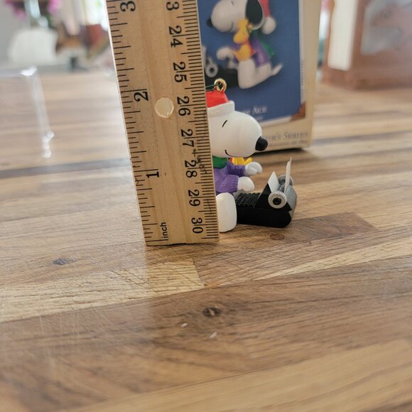 2002 Limited Edition Peanuts Snoopy Literary Ace Hallmark Keepsake Ornament - Picture 6 of 12